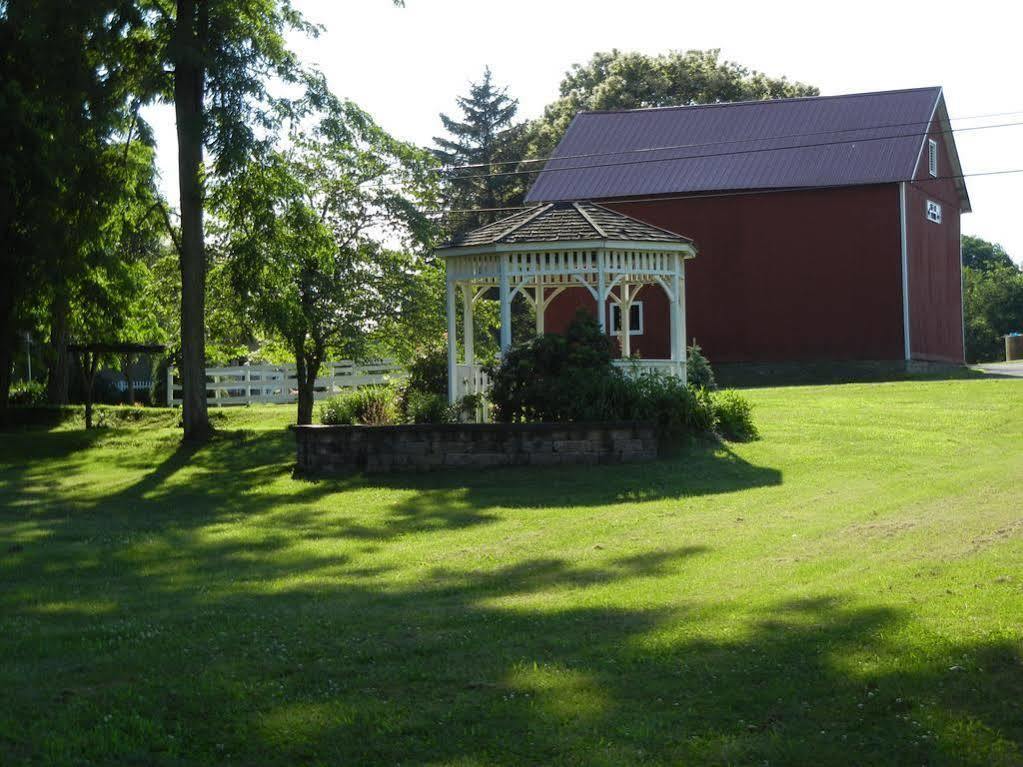 Mill Stone Bed And Breakfast Oley Exterior photo