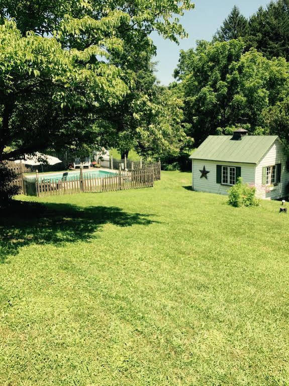 Mill Stone Bed And Breakfast Oley Exterior photo